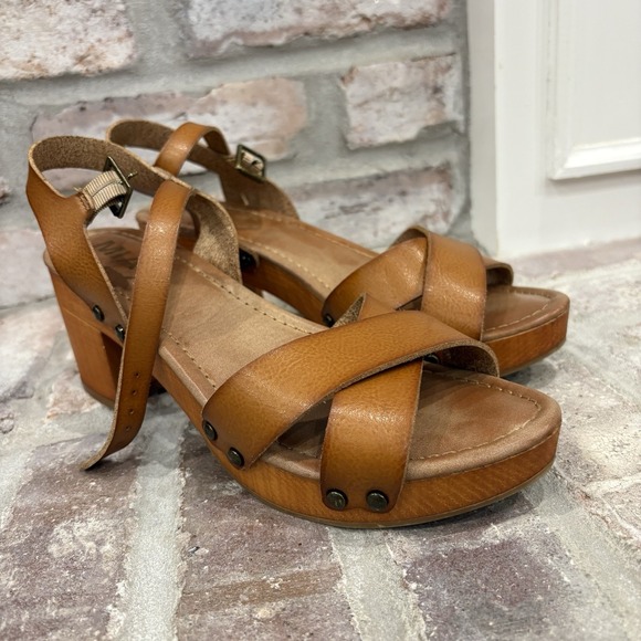 MIA Shoes - MIA Susan Wooden Platform Clogs Y2K Brown  Leather Size 7.5 Chunky